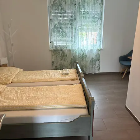 Privatzimmer Jarosch *